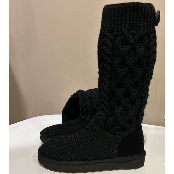 UGG Classic Cardy Cabled Knit Inside Zipper Boots - Picture 3 of 14
